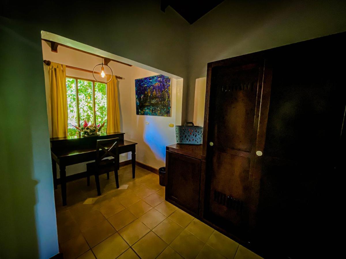 Jaco Hotel Docelunas Екстериор снимка