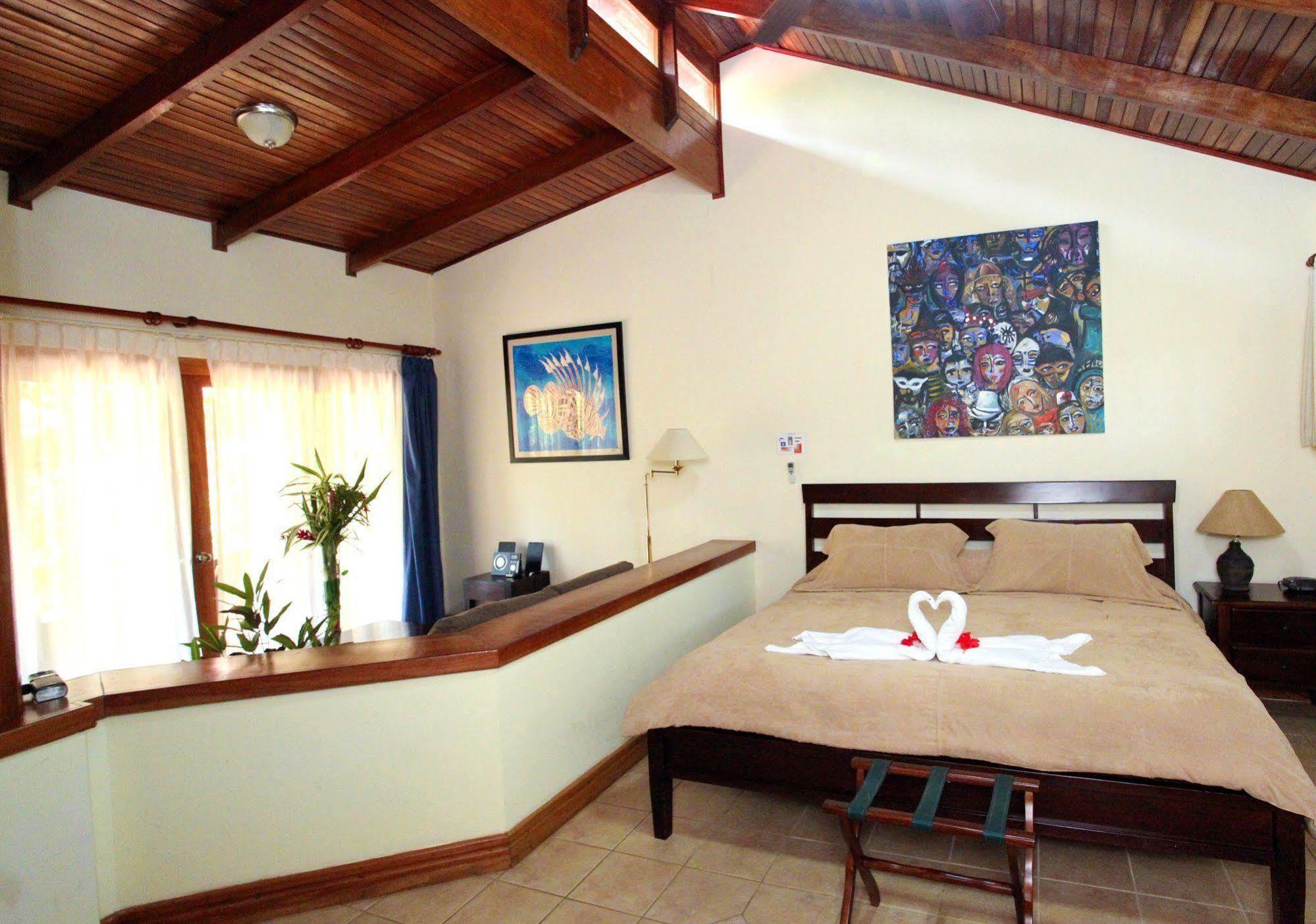 Jaco Hotel Docelunas Екстериор снимка